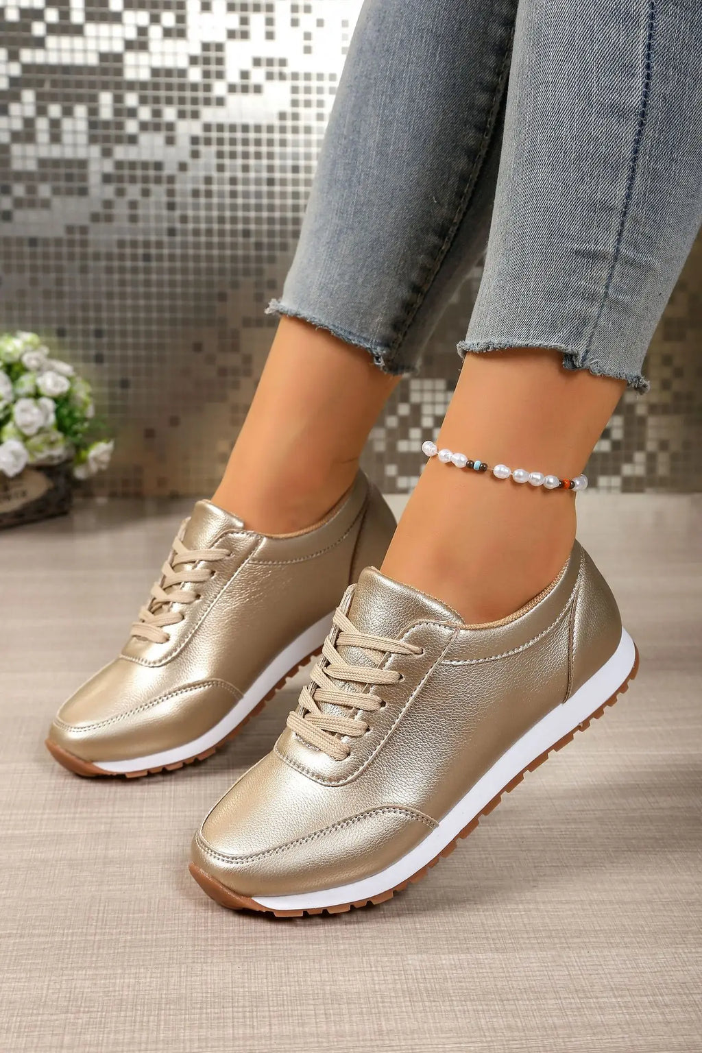 Modische niedrige Freizeitsportschuhe für Damen, Herbst 2025, vielseitig, bequem, rutschfest, mit Keilabsatz, vulkanisierte Sneaker