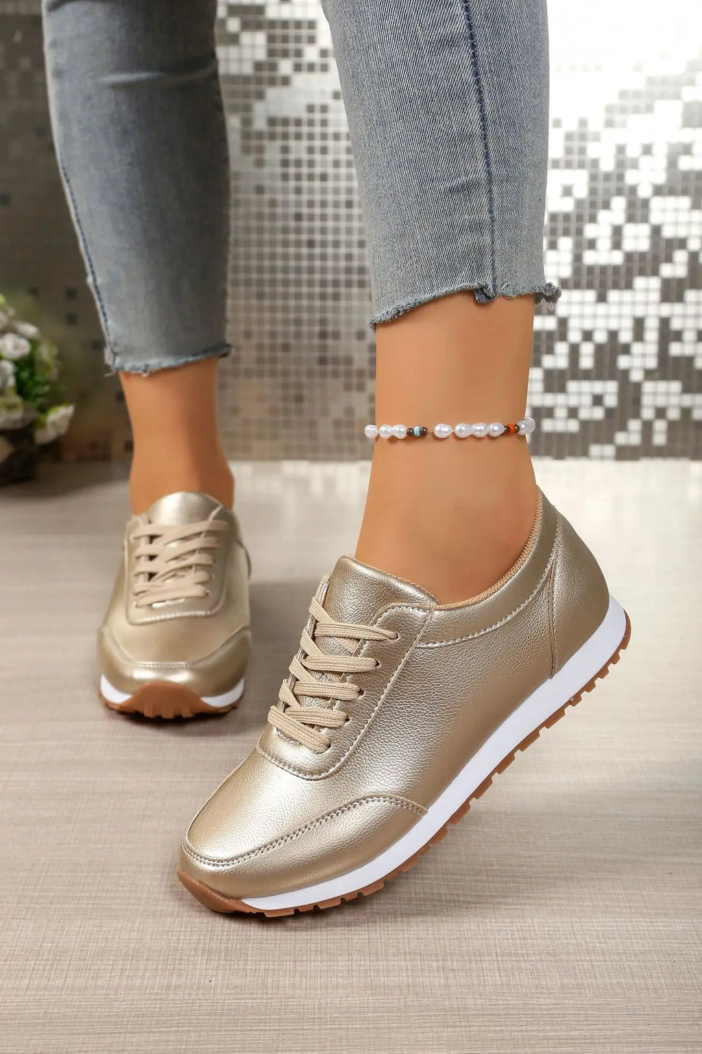 Modische niedrige Freizeitsportschuhe für Damen, Herbst 2025, vielseitig, bequem, rutschfest, mit Keilabsatz, vulkanisierte Sneaker