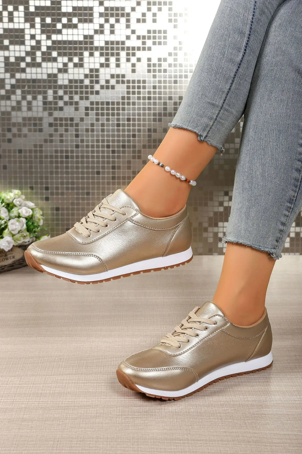 Modische niedrige Freizeitsportschuhe für Damen, Herbst 2025, vielseitig, bequem, rutschfest, mit Keilabsatz, vulkanisierte Sneaker
