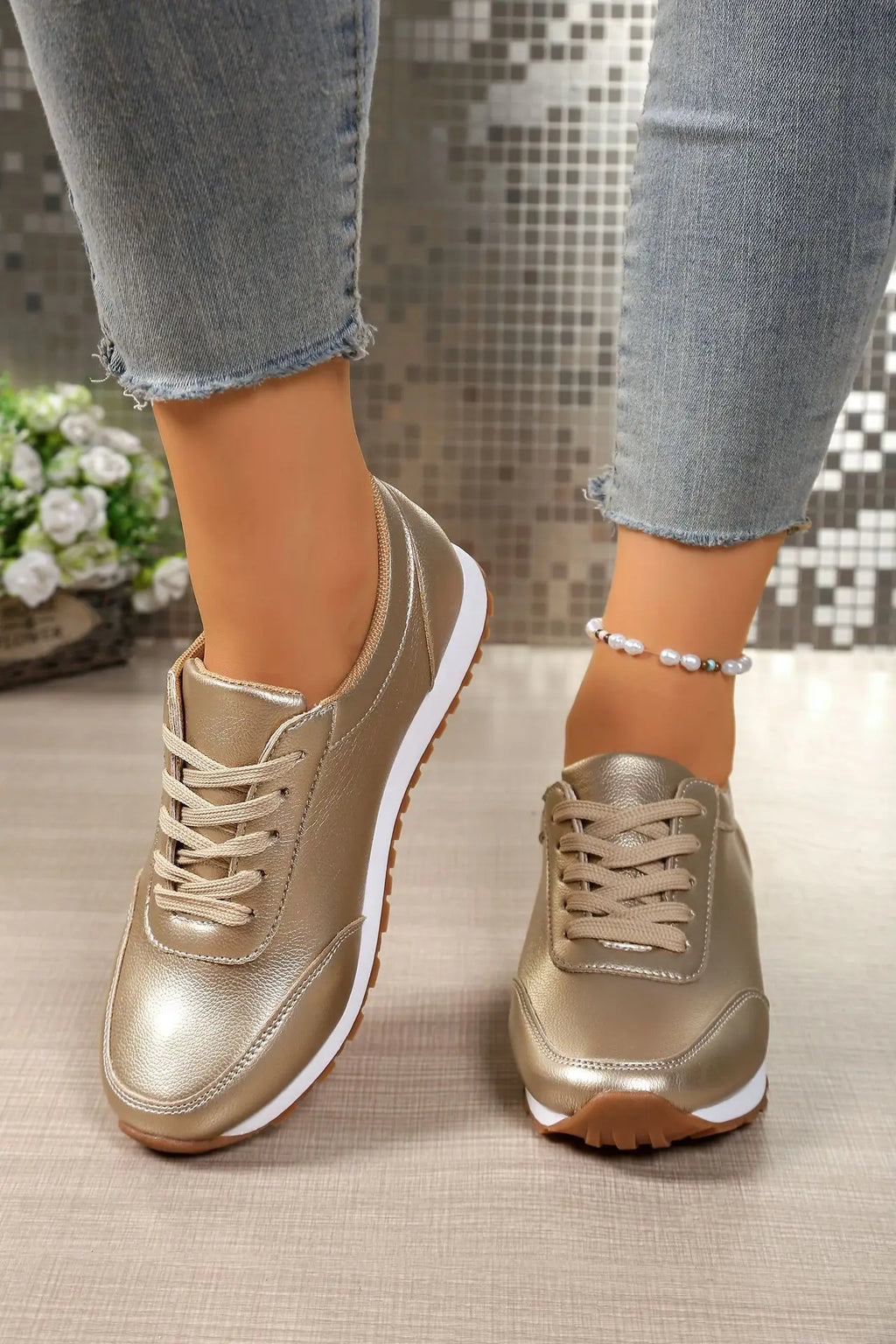 Modische niedrige Freizeitsportschuhe für Damen, Herbst 2025, vielseitig, bequem, rutschfest, mit Keilabsatz, vulkanisierte Sneaker