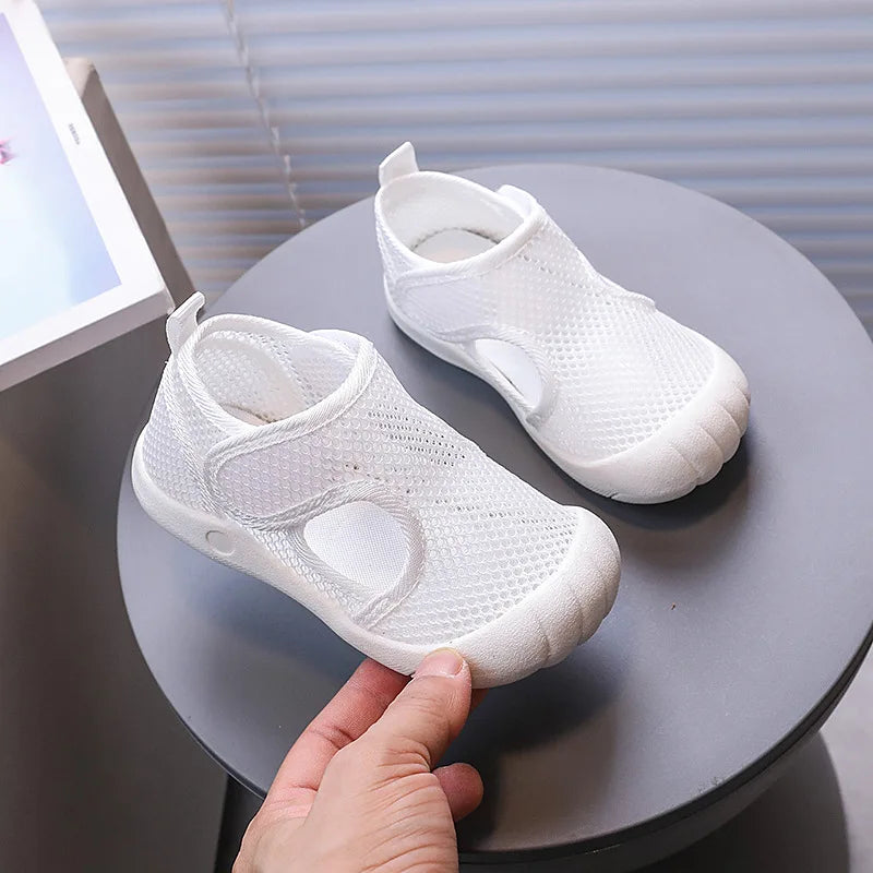 Kinder Sommer Sandalen Air Mesh Sportliche Freizeit Jungen Mädchen Freizeitschuhe Klettverschluss Rutschfeste Schwarz Weiß Kinder Sneaker 21-30