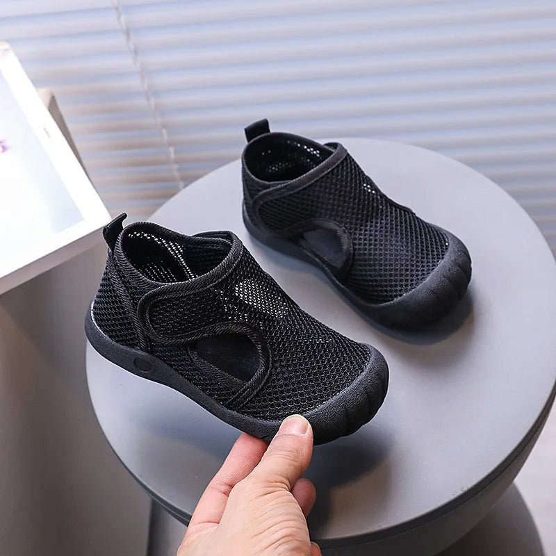 Kinder Sommer Sandalen Air Mesh Sportliche Freizeit Jungen Mädchen Freizeitschuhe Klettverschluss Rutschfeste Schwarz Weiß Kinder Sneaker 21-30